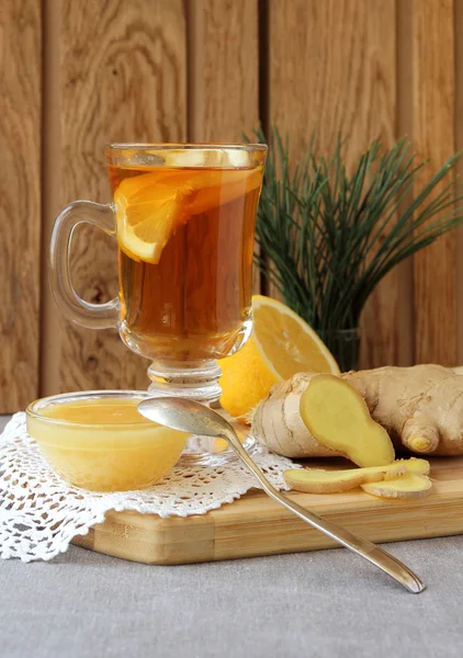 Ziołowe herbaty z miodem i imbirem. — Zdjęcie stockowe