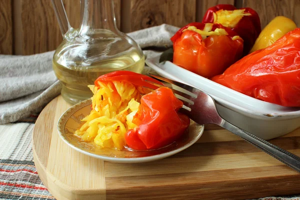 Kåldolmar paprika, redo att äta — Stockfoto