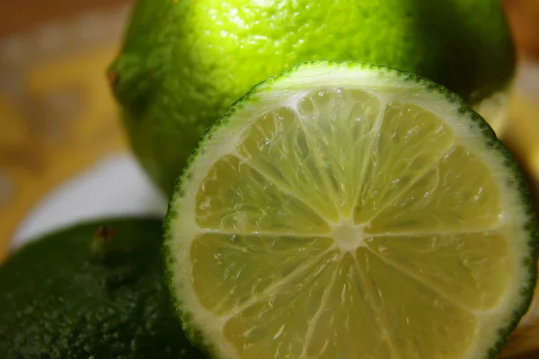 Slice of lime closeup — Stock Photo, Image