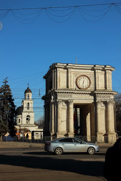 胜利拱门, 2014年12月13日, 摩尔多瓦基希纳乌 — 图库照片