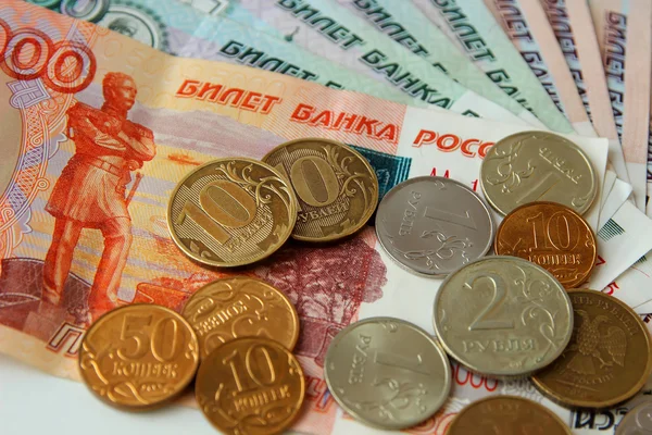 Russian rubles banknotes and coins iron — Stock Photo, Image