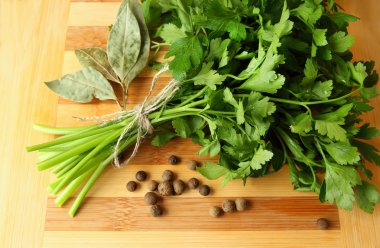 Demet taze maydanoz ve karabiber