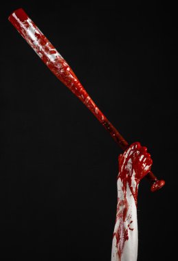 bir beyzbol sopası, kanlı beyzol sopasıyla tutan kanlı el yarasa, kan sporu, katil, zombi, Cadılar Bayramı Tema, izole, siyah arka plan.