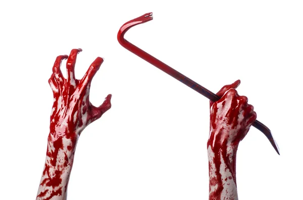 Mani insanguinate con un piede di porco, gancio a mano, tema di Halloween, zombie killer, sfondo bianco, isolato, piede di porco sanguinante — Foto Stock