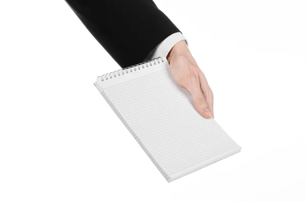 业务和记者的话题: 一个记者，一套黑色的西装与分离的白色背景上的铅笔拿笔记本的手 — 图库照片