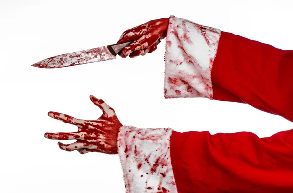 Noel ve Halloween Tema: Noel Baba'nın kanlı eller izole beyaz arka plan üzerinde elinde kanlı bir bıçakla bir deli — Stok fotoğraf