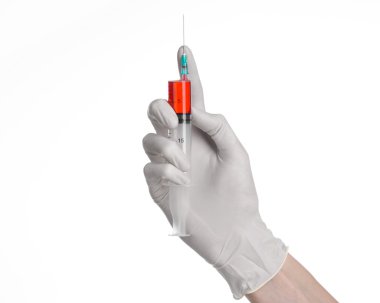 Tutan bir şırınga, beyaz eldivenli elini, büyük bir şırınga, sağlık sorunu, doktor doktor el yapar bir enjeksiyon, beyaz arka plan, izole, beyaz eldiven Doktor, ebola testi, kırmızı ilaç