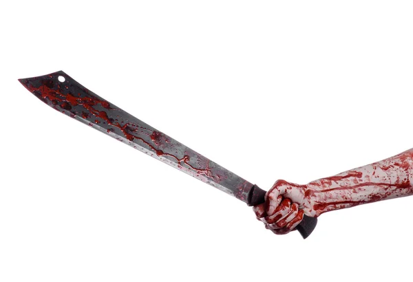 Tema de Halloween: mano sosteniendo un machete sangriento sobre un fondo blanco — Foto de Stock