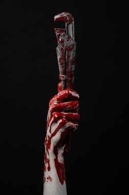 El bir suikastçı, kanlı katil, psikopat, kanlı İngiliz anahtarı kanlı el tutarak bir ayarlanabilir anahtarı, anahtar, deli tesisatçı, kanlı Tema, halloween Tema, siyah arka plan, izole, kanlı