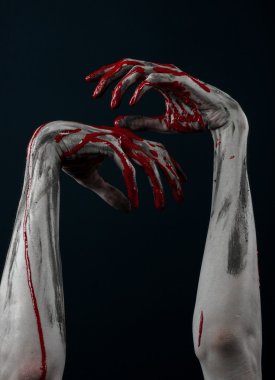 Kanlı Halloween Tema: korkunç zombi iblis kanlı eller üzerinde siyah bir arka plan