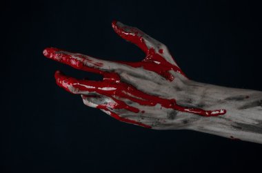 Kanlı Halloween Tema: korkunç zombi iblis kanlı eller üzerinde siyah bir arka plan