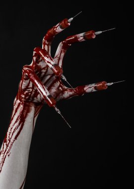 Kanlı el parmakları, ayak parmakları şırınga, el şırınga, korkunç kanlı el, halloween Tema, zombi Doktor, izole siyah arka plan, şırınga ile
