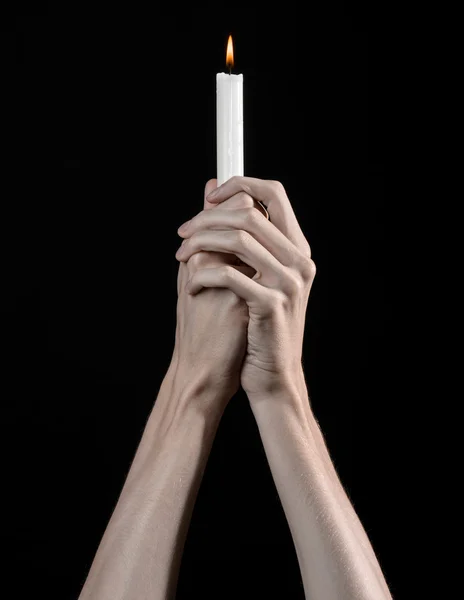 Hands holding a candle, a candle is lit, black background, solitude, warmth, in the dark, Hands death, hands witch — Stock Photo, Image