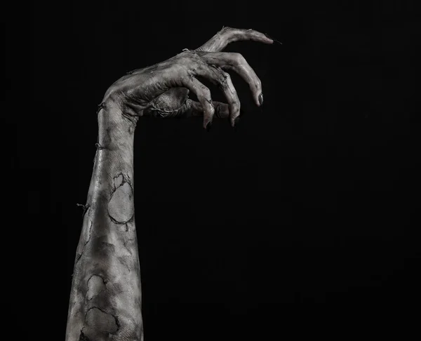 Mano nera della morte, i morti viventi, tema zombie, tema Halloween, mani zombie, sfondo nero, isolato, mano della morte, mani mummia, le mani del diavolo, chiodi neri, mani mostro — Foto Stock