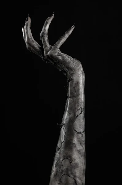 Schwarze Hand des Todes, die wandelnden Toten, Zombie-Thema, Halloween-Thema, Zombie-Hände, schwarzer Hintergrund, isoliert, Hand des Todes, Mumienhände, die Hände des Teufels, schwarze Nägel, Hände Monster — Stockfoto