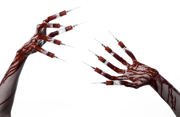 Bloody hand with syringe on the fingers, toes syringes, hand syringes, horrible bloody hand, halloween theme, zombie doctor, white background, isolated — Stock Photo, Image