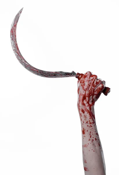 Bloedend hand met een sikkel, sikkelcelanemie bloedige, bloedige scythe, bloedige thema, halloween thema, witte achtergrond, geïsoleerde, killer, psycho, thug, een bloedige mes, bloedend handen van zombies, cutthroat — Stockfoto