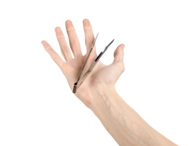 Nargile Konu: barmen bir nargile tutan kömür beyaz bir arka plan üzerinde izole maşa