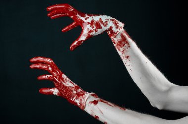 Beyaz eldiven, bir neşter, bir çivi, siyah arka plan, zombi, iblis, manyak kanlı eller