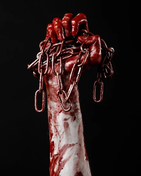 Bloedend hand met keten, bloedige keten, halloween thema, zwarte achtergrond, geïsoleerd, killer, ventilator, crazy — Stockfoto