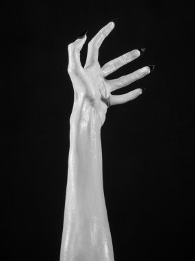 ölüm siyah çivi, beyaz ölüm, Şeytan'ın eller, eller bir iblis, beyaz deri, halloween Tema, izole siyah arka plan, beyaz eller