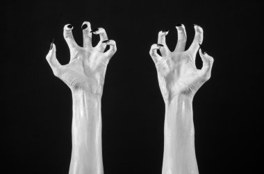 ölüm siyah çivi, beyaz ölüm, Şeytan'ın eller, eller bir iblis, beyaz deri, halloween Tema, izole siyah arka plan, beyaz eller