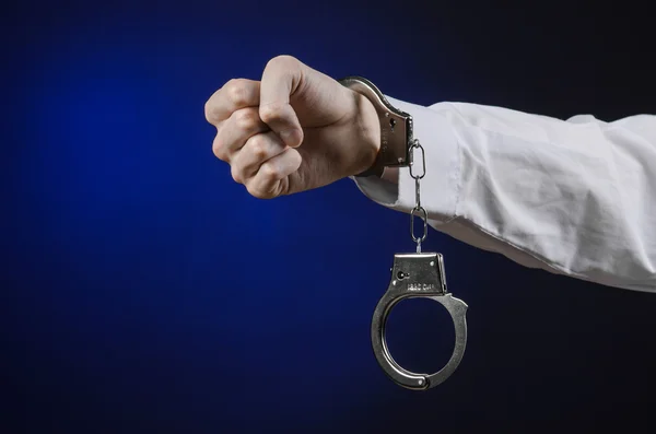 Dishonest and a prison doctor topic: the hand of man in a white — Stock Photo, Image