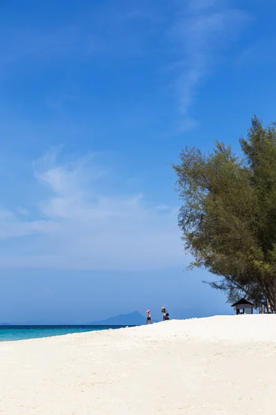 View of tropical beach in andaman sea — Stock Photo, Image