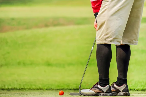 Golfista giocare a golf — Foto Stock