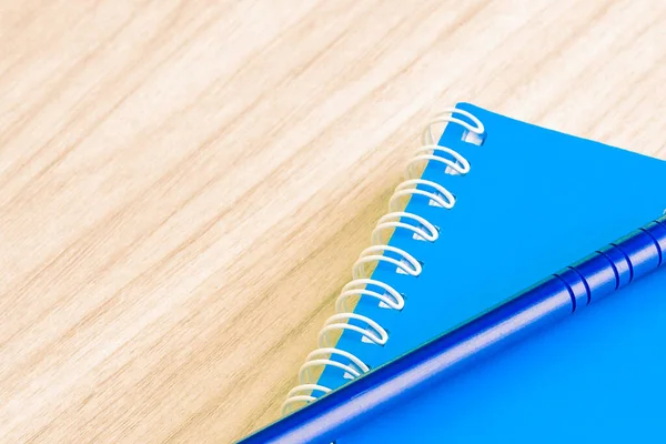 Stift Blau Und Blaues Buch Leer Umschlag Buch Spirale Schreibwaren — Stockfoto