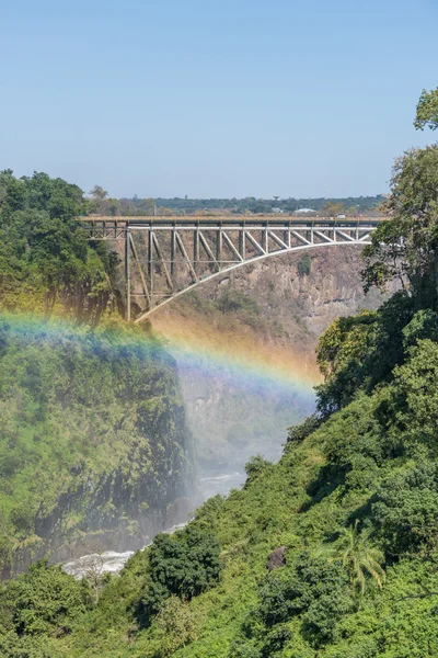Κοντινό πλάνο του ουράνιου τόξου, κάτω από την γέφυρα Victoria Falls — Φωτογραφία Αρχείου