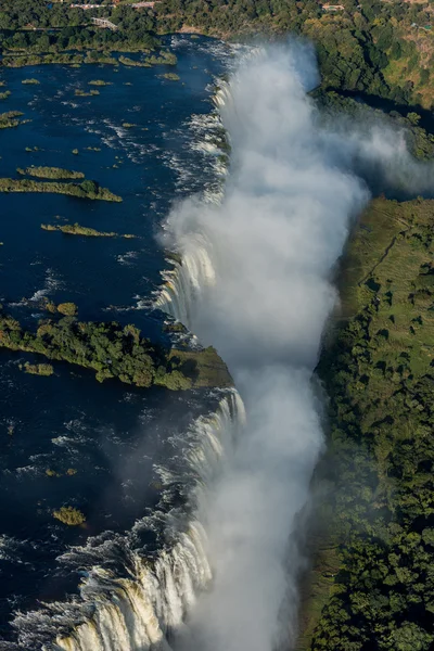 Letecký pohled na Victoria Falls v rokli — Stock fotografie