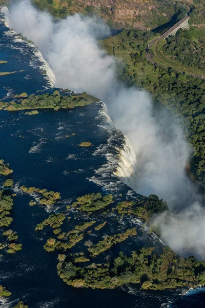 Bridge ile Victoria Falls havadan görünümü — Stok fotoğraf