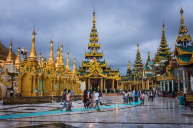 Shwedagon pagoda Yangon