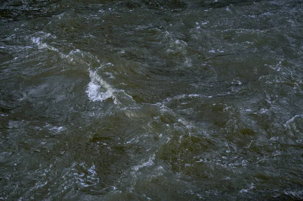 Бушующие Волны Вода Близко Шторм Темная Вода — стоковое фото