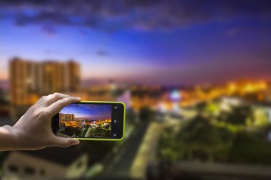 El ile inşaat bac fotoğrafını smartphone