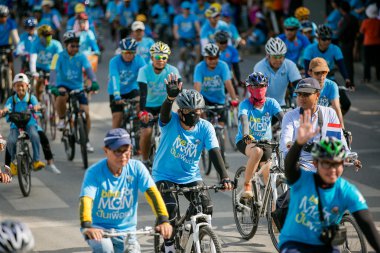 Nakhonratchasima, Tayland - 2015 16 Ağustos: Tanımlanamayan Cycli
