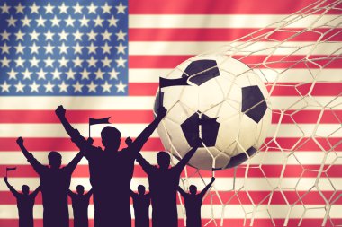 ABD bayrağı ile siluetleri futbol fanlar. Kavram vinta tezahürat