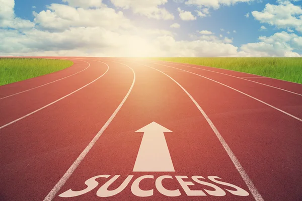 Execute Track To Success e assine qual símbolo de sucesso. Conceito para — Fotografia de Stock