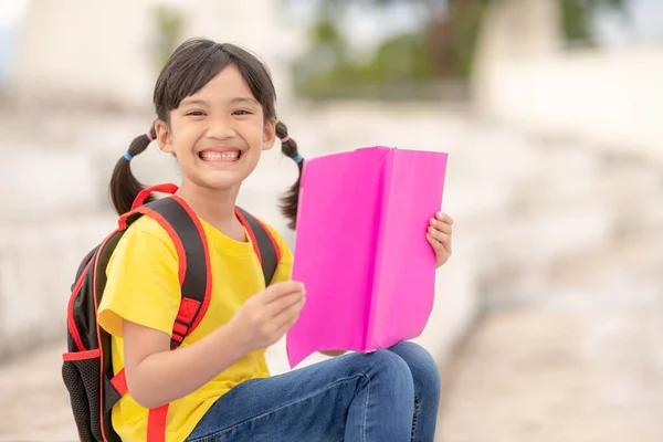Asian Young Girl Read Book Learning Skills Concept — Stok fotoğraf