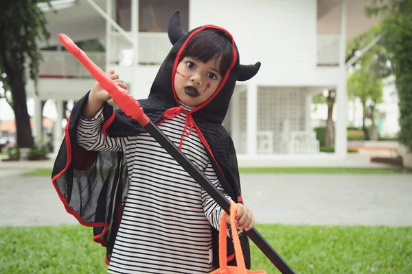 Asian Child Girl Demon Costume Holding Black Red Trident Happy — Stock Photo, Image