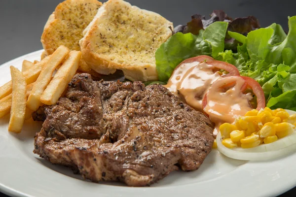 Beef steak — Stock Photo, Image