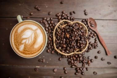 Latte Art kahve kahve çekirdeği ile