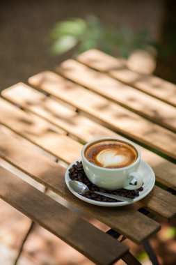 Latte Art kahve kahve çekirdeği ile