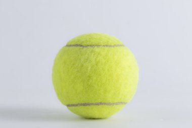 Tenis topu beyaz arkaplanda izole
