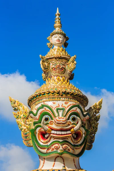 Cabeza de estatua gigante — Foto de Stock