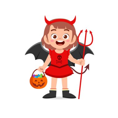 Küçük tatlı çocuk ve kız Cadılar Bayramı 'nı kutlarken kırmızı canavar kostümü giyerler.