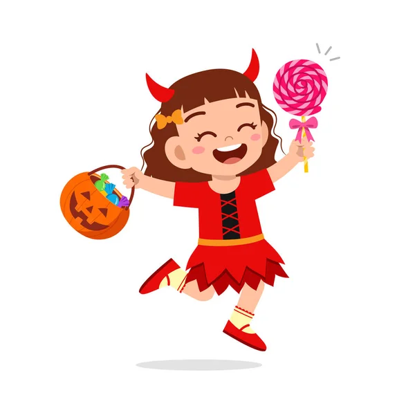 幸せなかわいい男の子と女の子お祝いハロウィンは赤い悪魔モンスターの衣装を着て — ストックベクタ