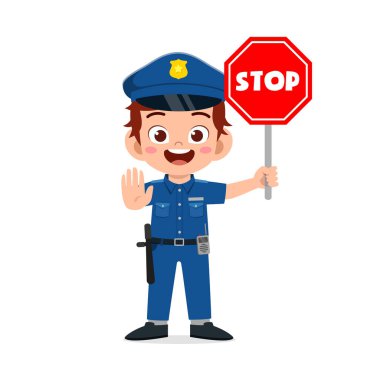 Mutlu küçük çocuk polis üniforması giyiyor ve elinde dur işareti var.