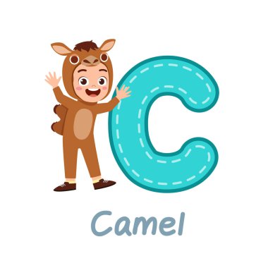 Tatlı küçük çocuk alfabe öğrenmek için kostüm giyiyor.